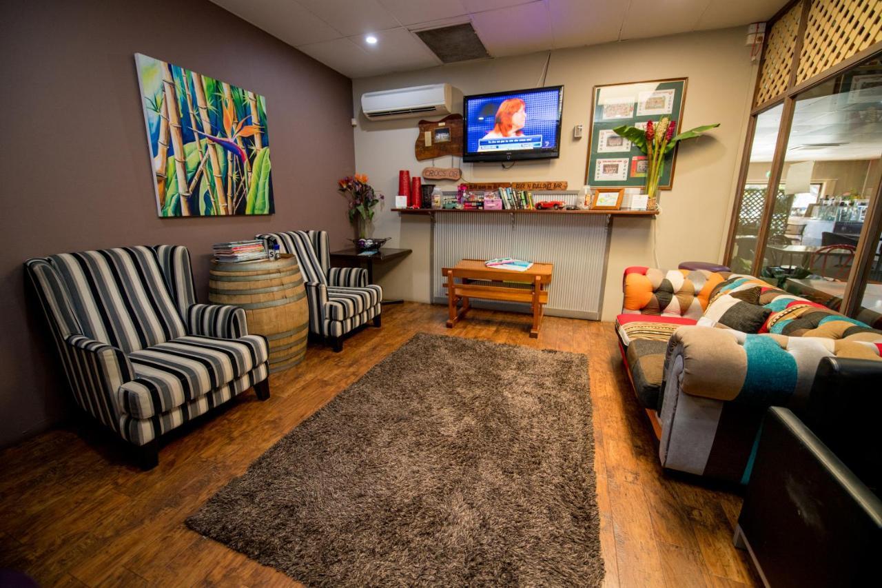 Sarina Motor Inn 외부 사진