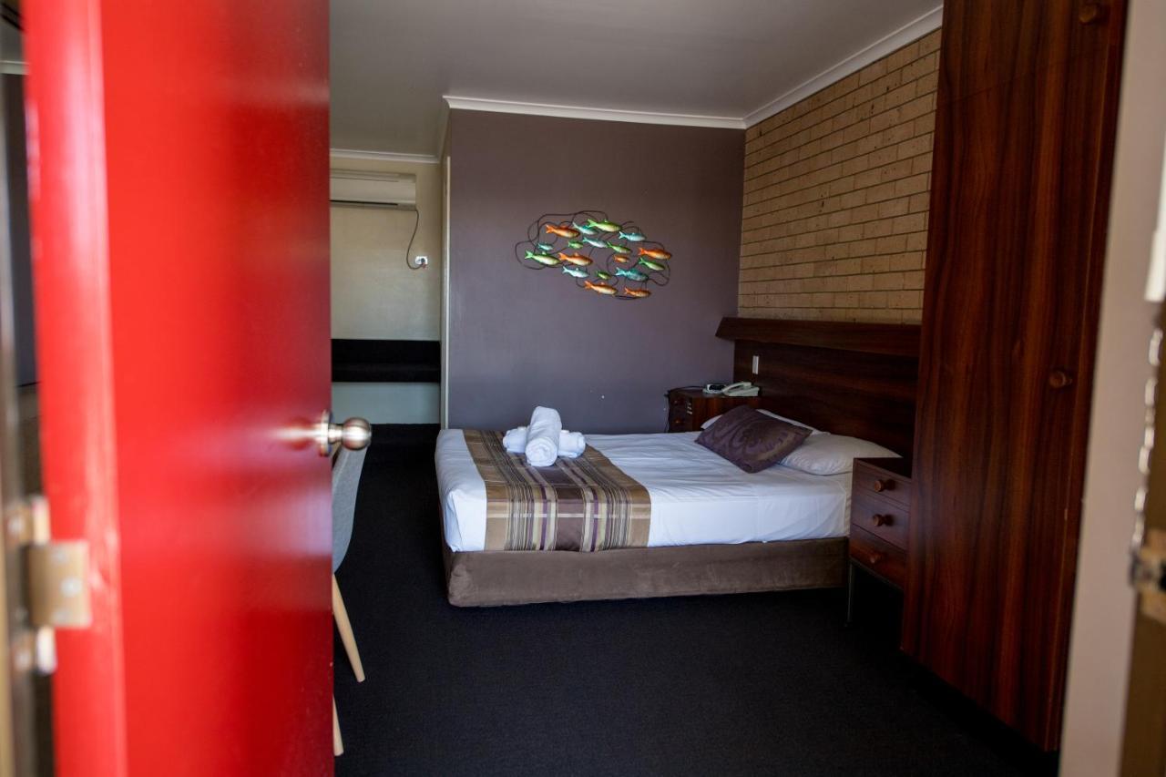 Sarina Motor Inn 외부 사진