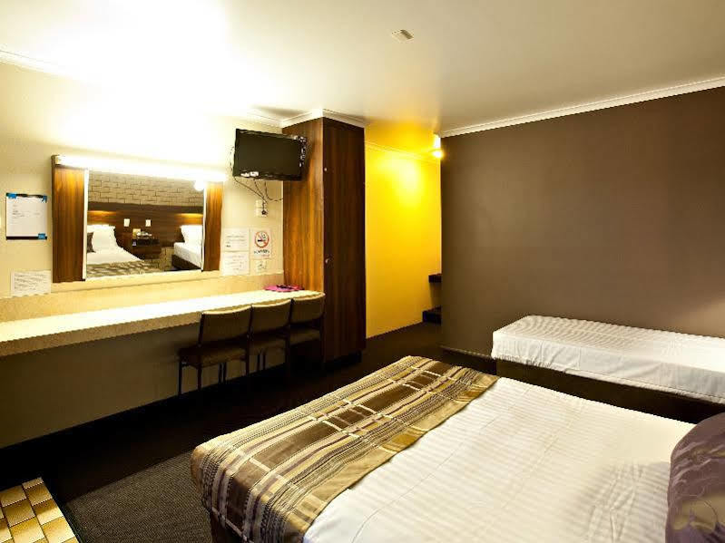 Sarina Motor Inn 외부 사진