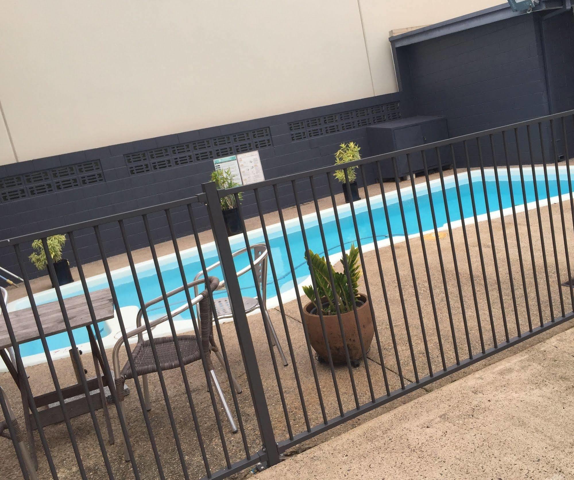 Sarina Motor Inn 외부 사진