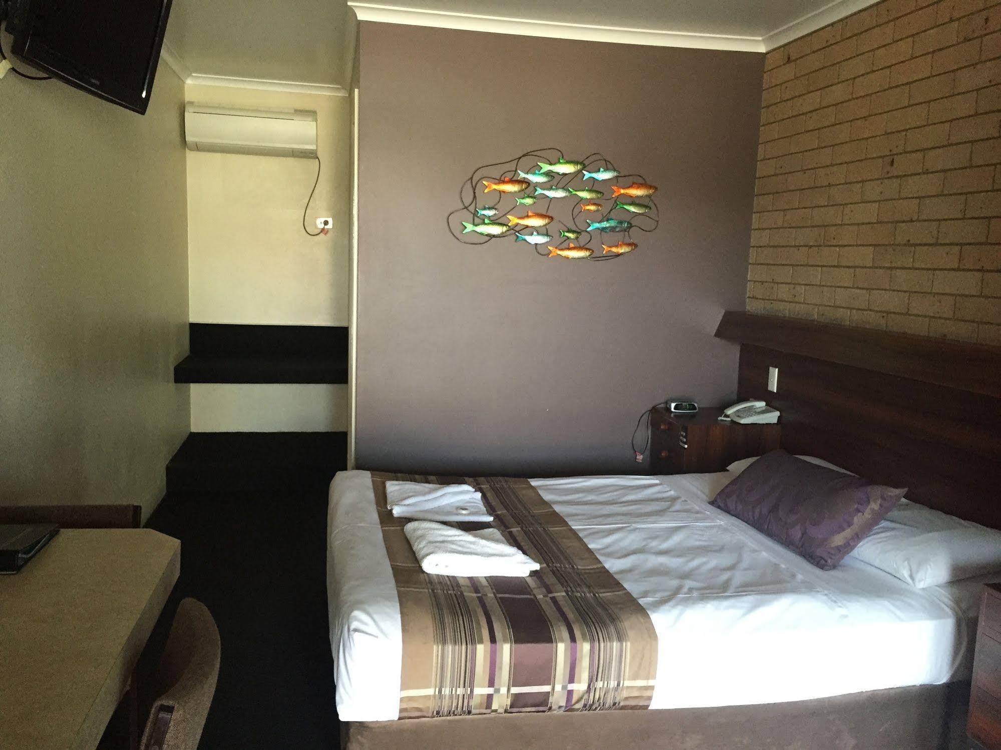 Sarina Motor Inn 외부 사진