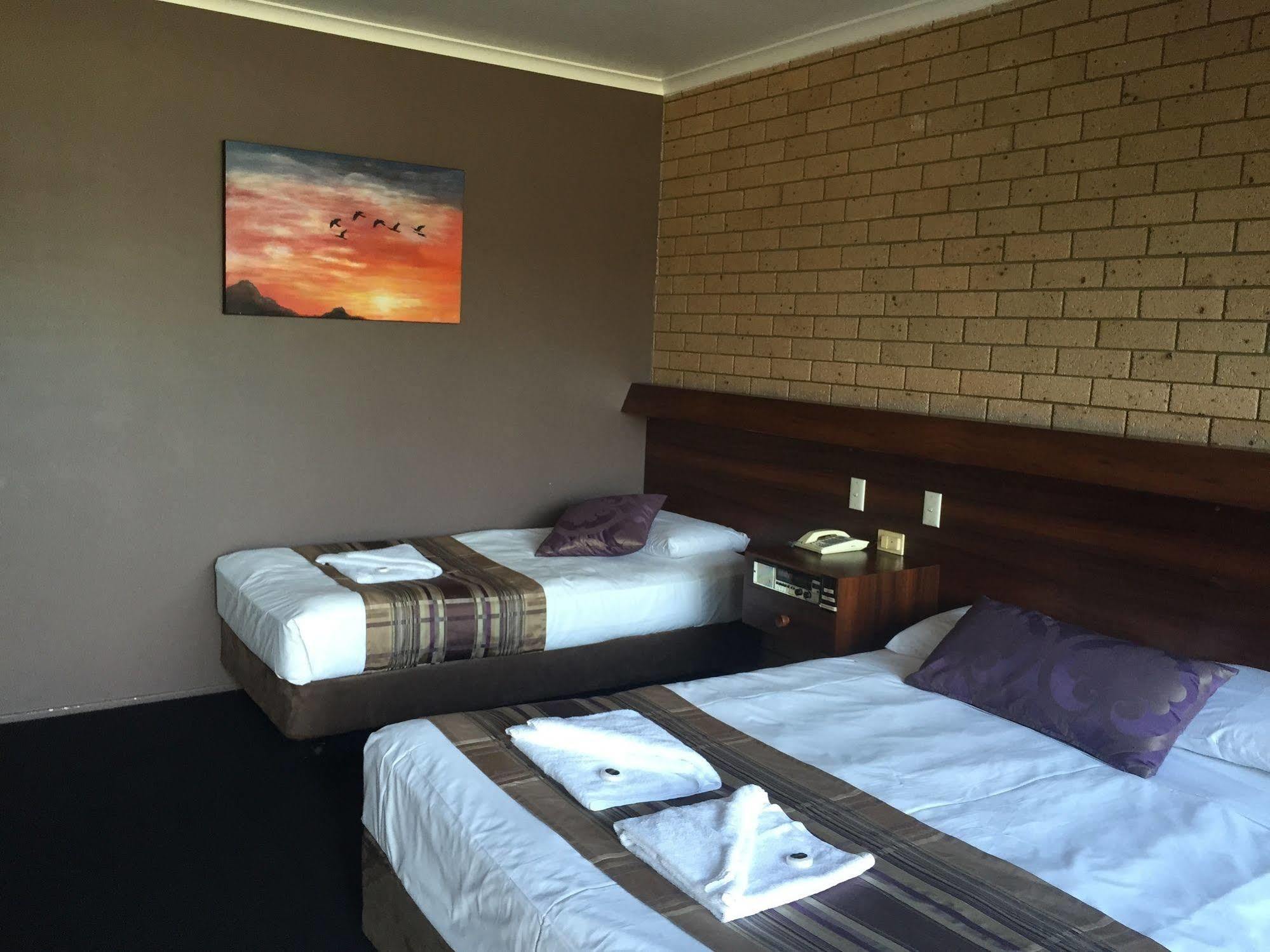 Sarina Motor Inn 외부 사진
