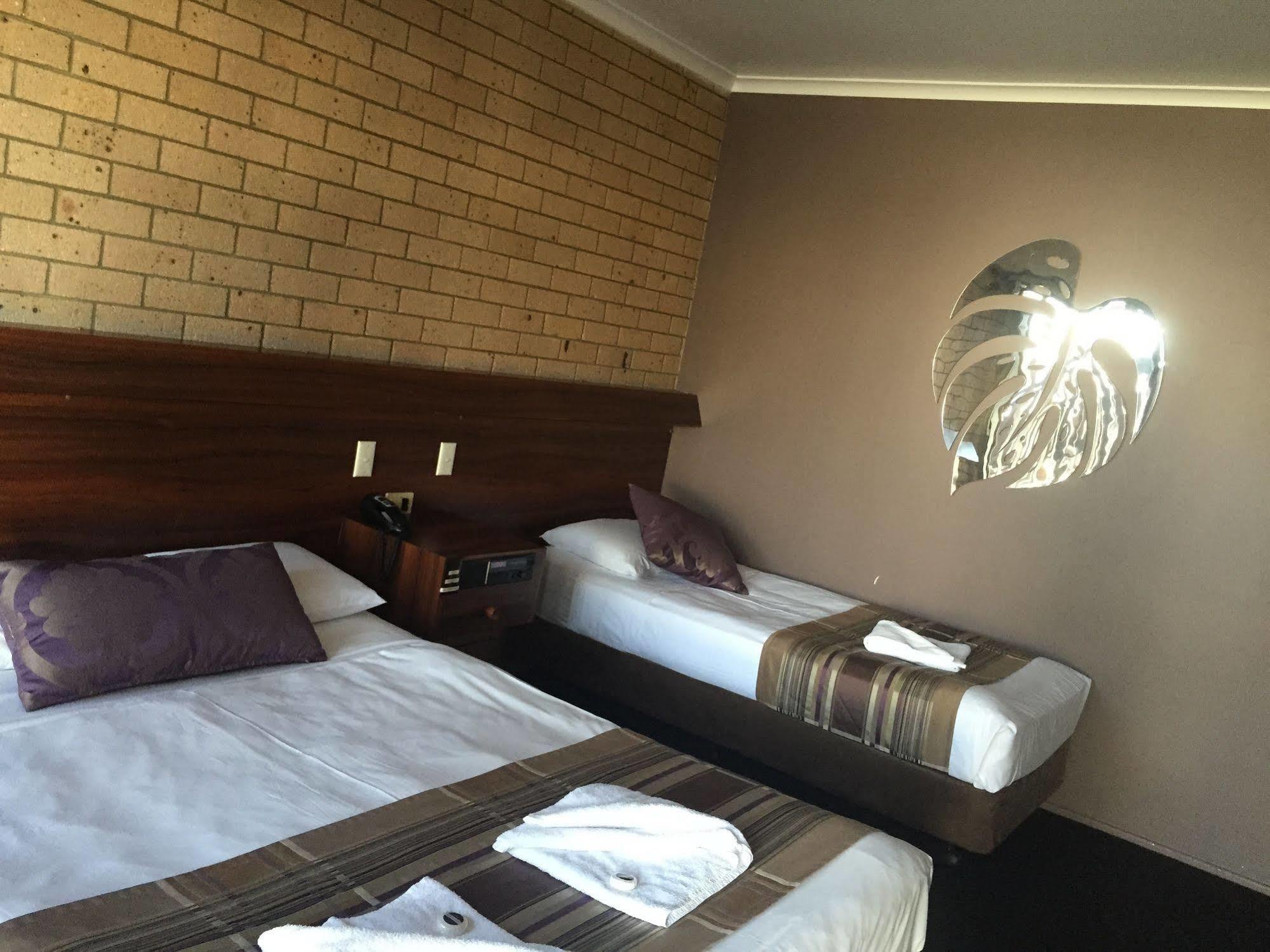 Sarina Motor Inn 외부 사진