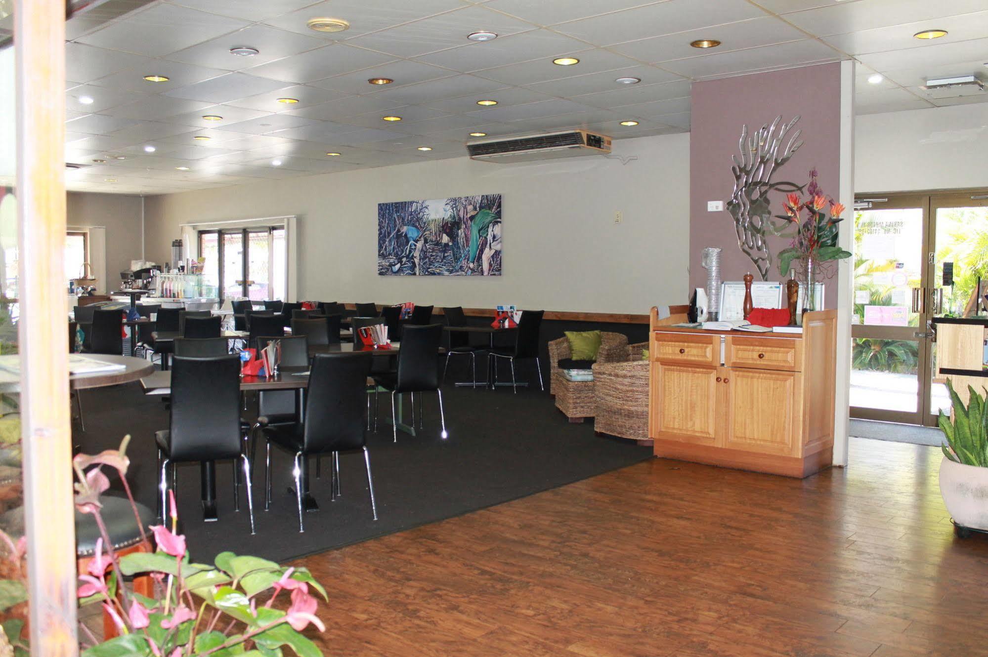 Sarina Motor Inn 외부 사진